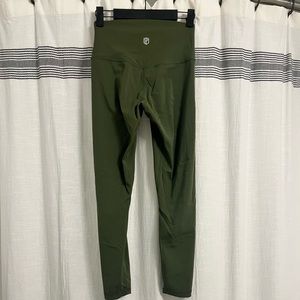 Born primitive inspire green legging size medium